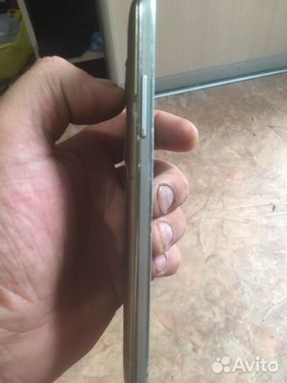 Телефон Samsung
