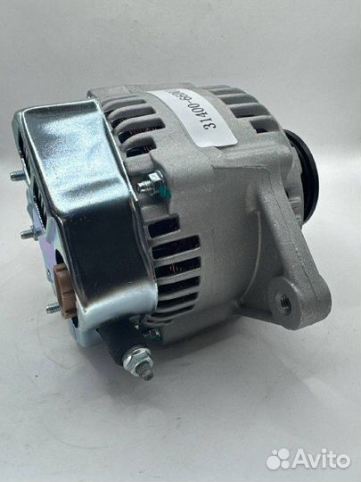 Генератор новый Suzuki G16A / овальная фишка / 3 к