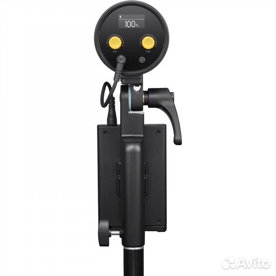 Осветитель светодиодный студийный Godox ML-30