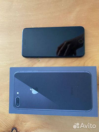 iPhone 8 Plus, 64 ГБ