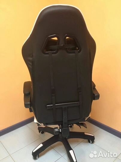 Офисное кресло (геймерское). Кресло для директора