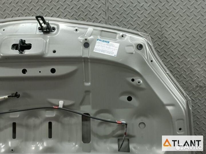 Капот toyota prius