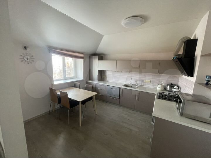 3-к. квартира, 92,7 м², 5/5 эт.