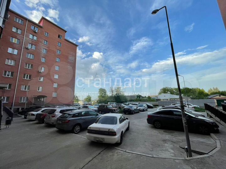 2-к. квартира, 65 м², 8/8 эт.