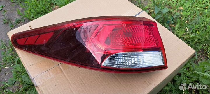 Фонарь задний левый на Киа Рио 4