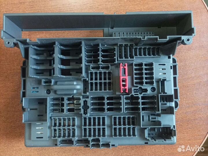 61149119445Распределитель тока BMW