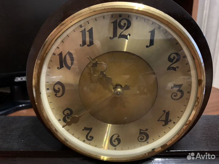 Настольные часы