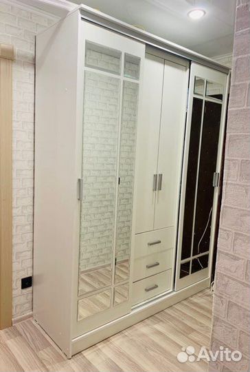 Шкаф купе новый Маэстро