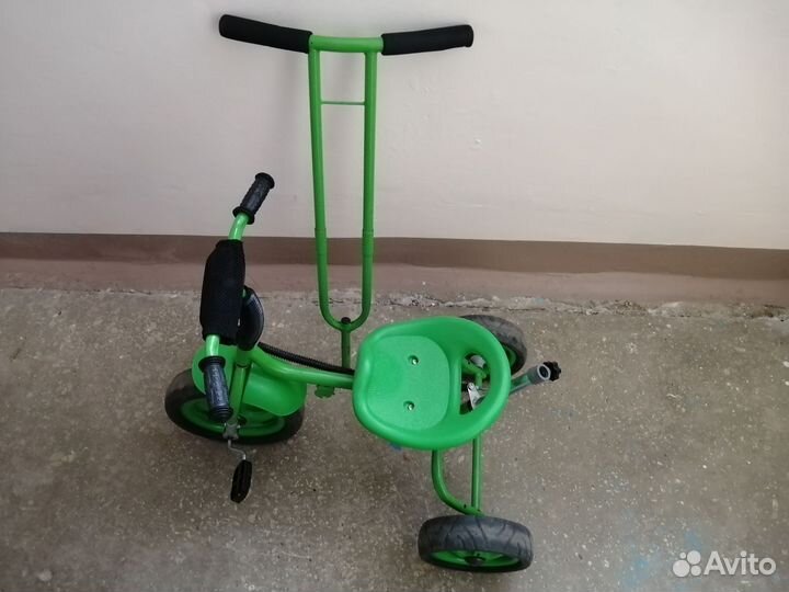 Велосипед 3-х колесный с ручкой