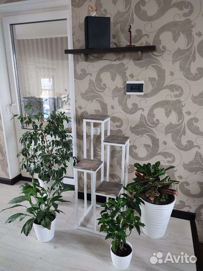 Подставка под цветы