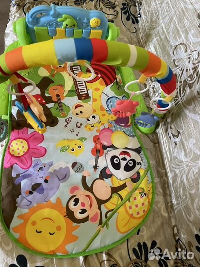 Развивающий коврик с пианино и погремушками