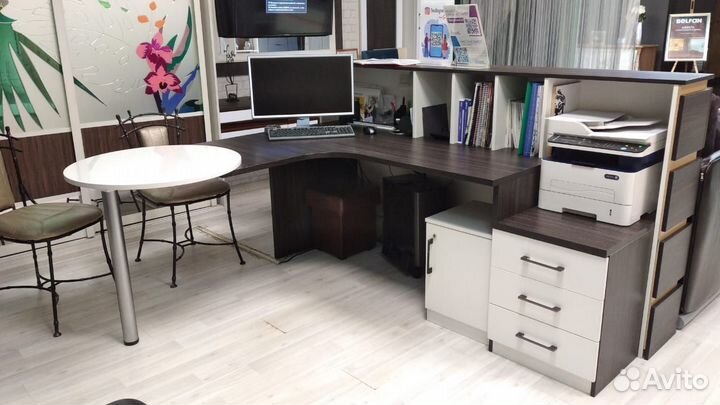 Компьютерный стол