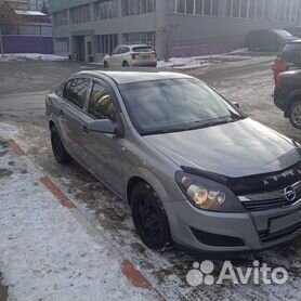 Opel Astra 1.6 МТ, 2010, 135 000 км