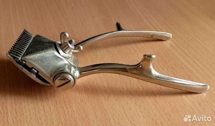 Ручная машинка для стрижки волос