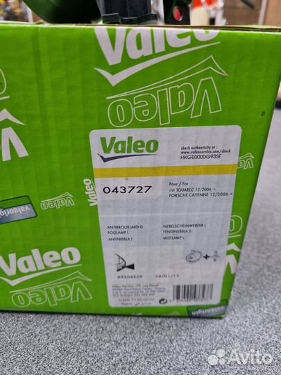 Фара противотуманная левая VW Touareg 2007-2010