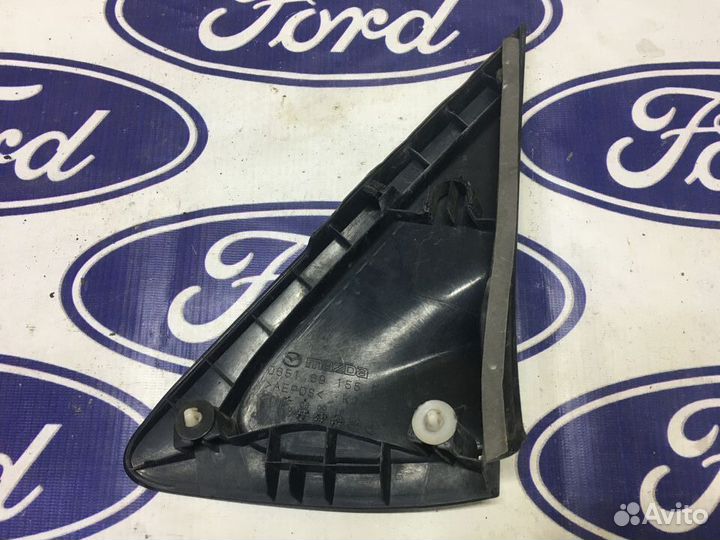 Уголок молдинг зеркала правый Mazda 2 Demio DE