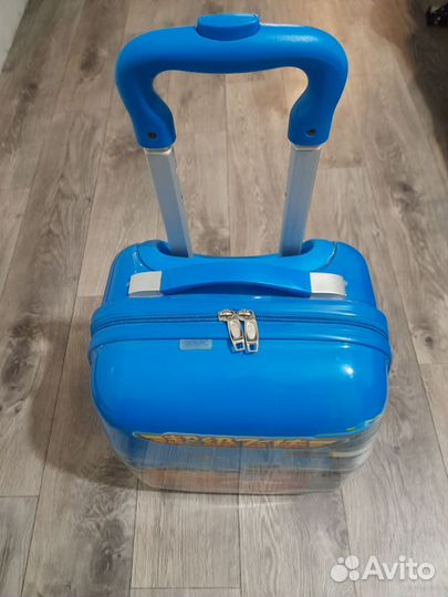 Чемодан на колесах детский