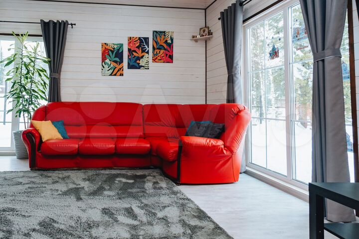 Коттедж 200 м² на участке 12 сот.