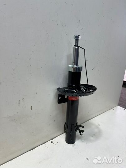 Амортизатор передний Volkswagen Polo 5 2009