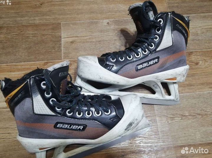 Хоккейные коньки вратарский bauer