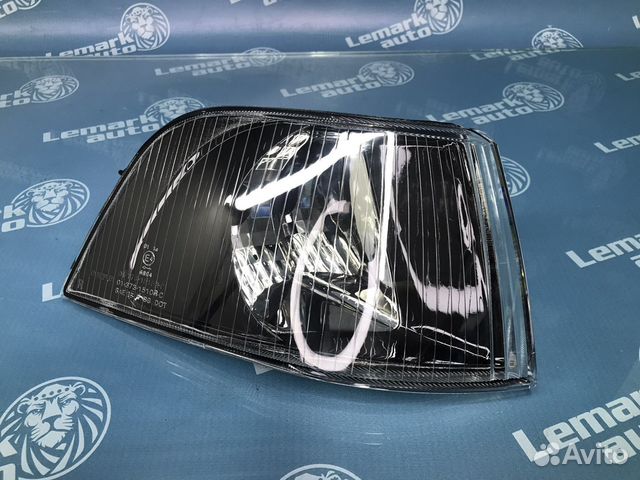 Фонарь указателя поворота правый Volvo S40
