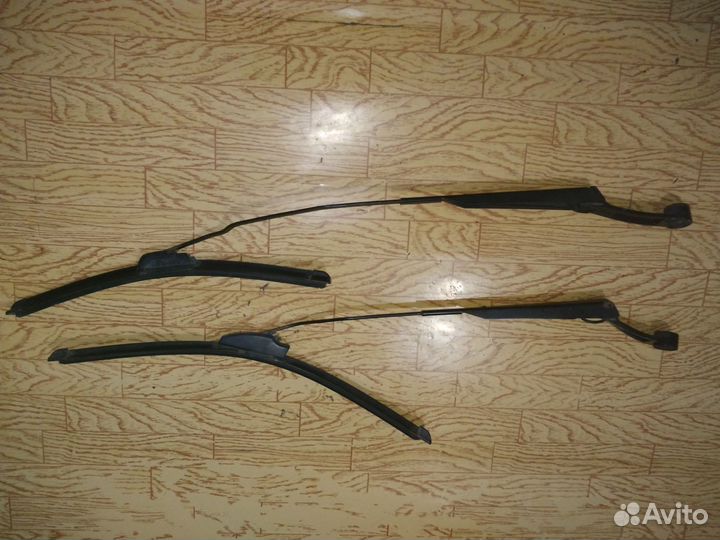 Поводки дворников калина со щетками