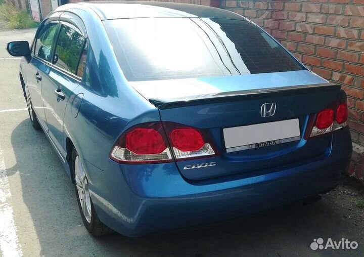 Спойлер Honda Civic 8 (06-11) AR