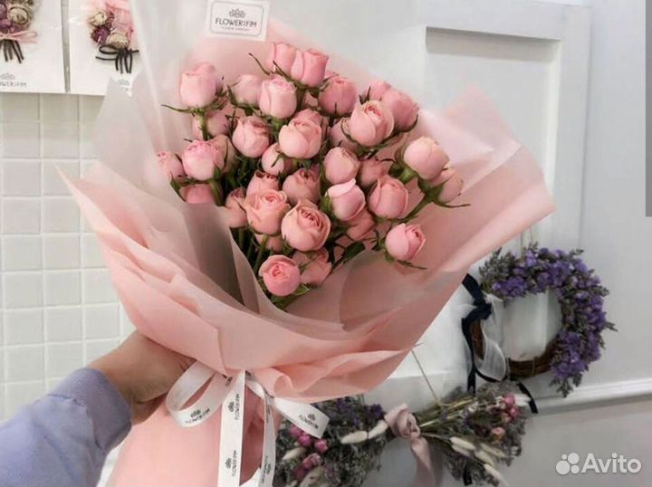 Букет из 51 кустовой розы