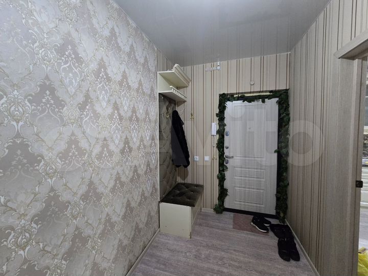 2-к. квартира, 69 м², 8/17 эт.