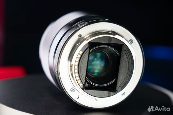 Объектив Sony FE 28mm f/2.0