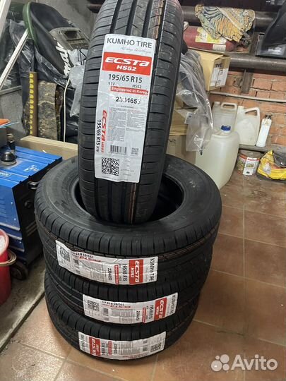 Kumho Ecsta HS52 195/65 R15