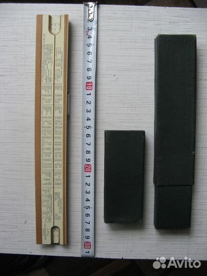 Логарифмическая линейка в футляре СССР