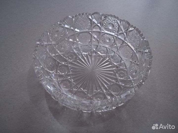 Большая хрустальная ваза