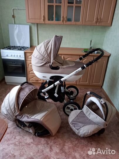 Коляска 3 в 1 Ottis в отличном состоянии