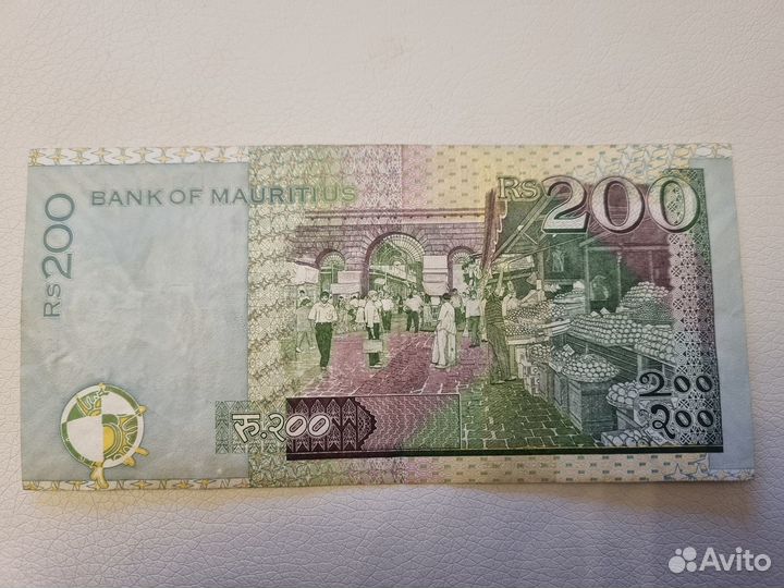 Банкнота Маврикий 200 рупий 2010 пресс-UNC
