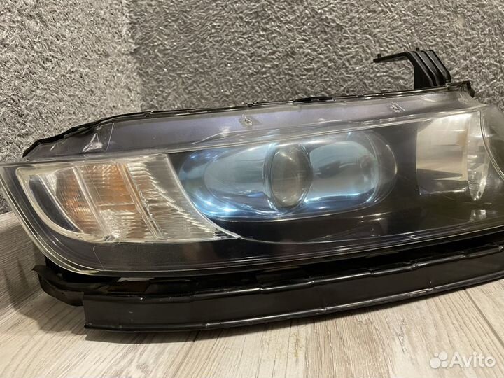 Фары honda odyssey rb1 rb2 2004 год xenon
