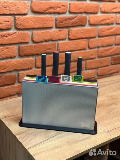 Набор ножей joseph joseph и доски