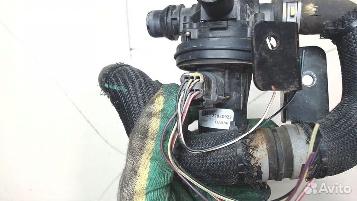 Насос водяной Chevrolet Volt, 2012