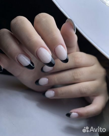 Маникюр / педикюр