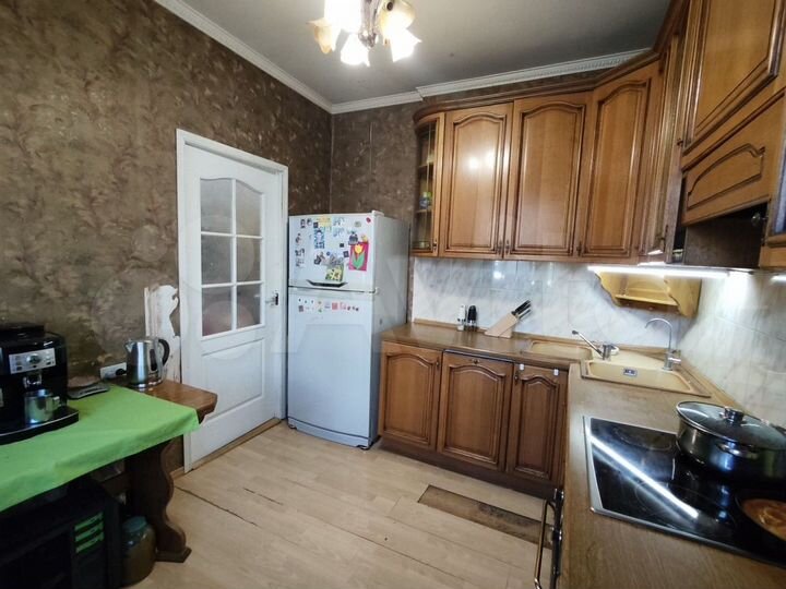 3-к. квартира, 77 м², 1/5 эт.