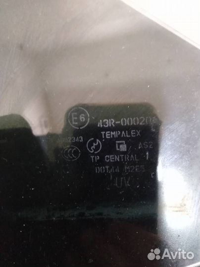 Стекло двери передней правой Infiniti FX S50 2003