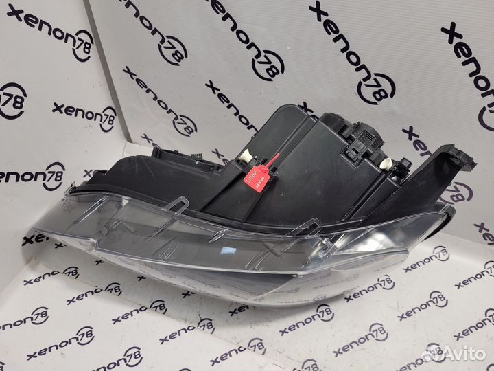 Фара BMW X5 E70 Рестайлинг Левая 2012 г