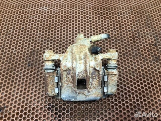 Суппорт задний левый Kia Sportage JE G4GC 2006