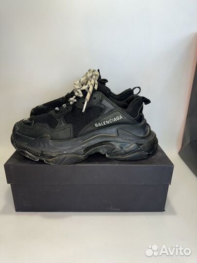 Balenciaga triple s оригинал