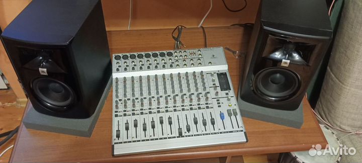 Микшерный пульт behringer mx 2004 a