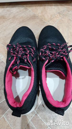 Кроссовки для девочки 35