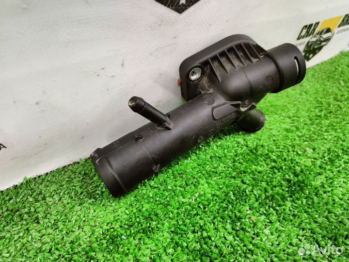 Фланец двигателя системы охлаждения