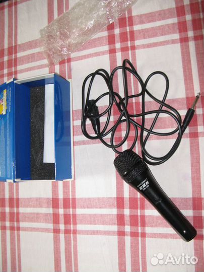 Универсальный динамический микрофон
