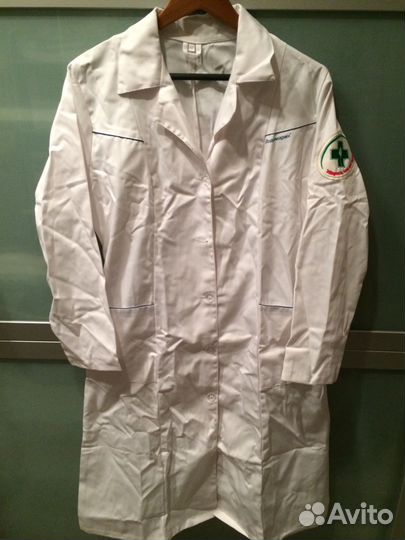 Халаты медицинские новые качественные