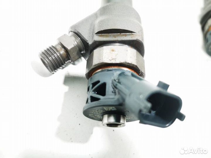 Форсунка топливная Land Rover Range Rover Velar